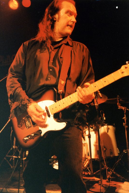 1997-12-02dave_davies08.jpg