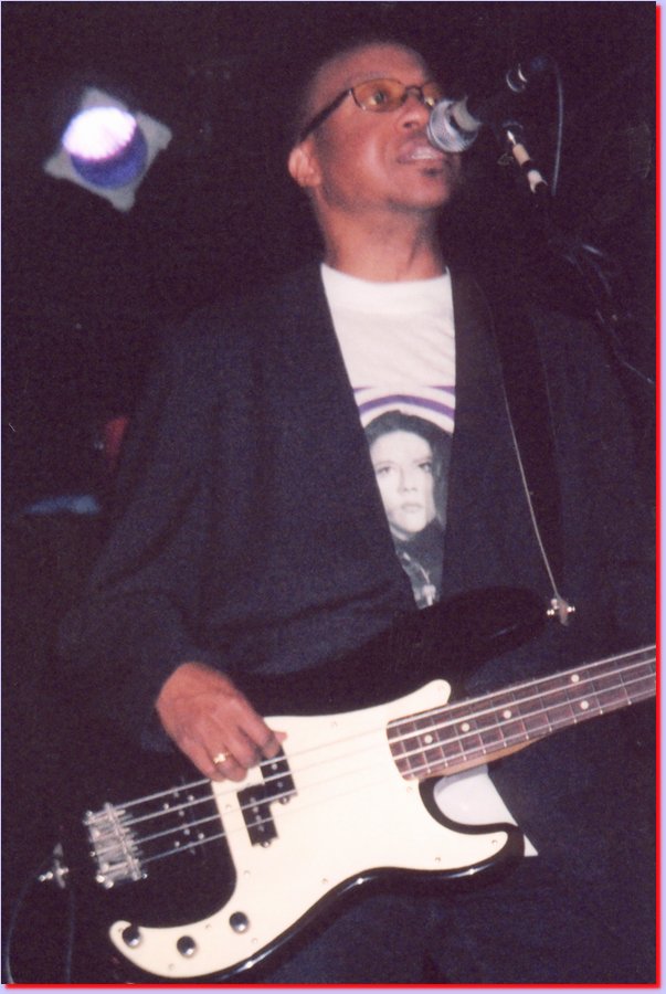 2003-05-08dave_davies09derrick_anderson.jpg