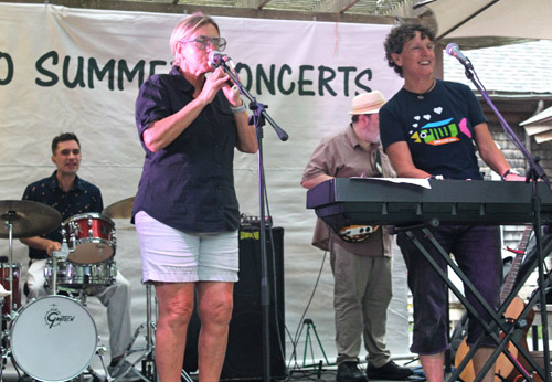 Zo� Lewis Band